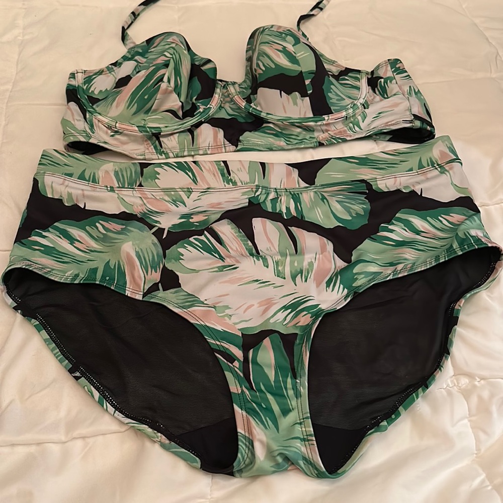 Cacique Bikini Swimsuit Size 22W/44DD